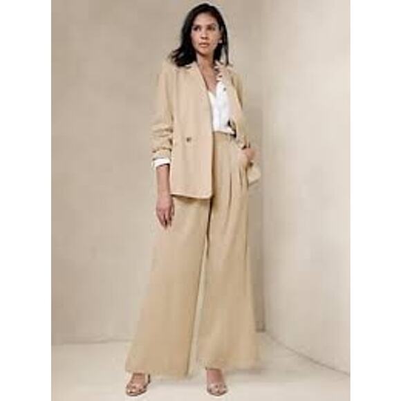 Banana Republic Women's Cream Pleated Wide Leg Trouser Pants Size 2 Petite NWT - Picture 1 of 15